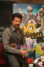 Anil Kapoor on the sets of Sa Re GAMA superstars in Famous on 29th Nov 2010 (24).JPG